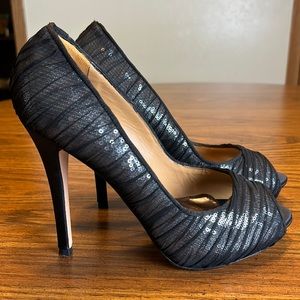 Badgley Mischka Black Sequin Star Platform Peep Toe Pump